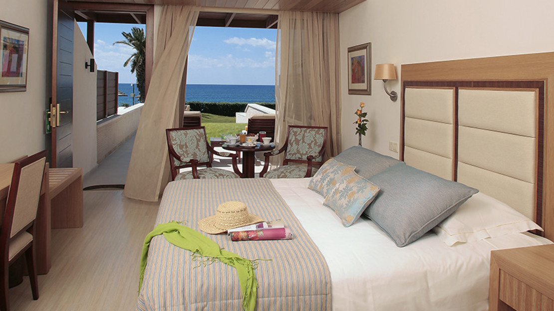 Superior Garden Cabana – Private Garden